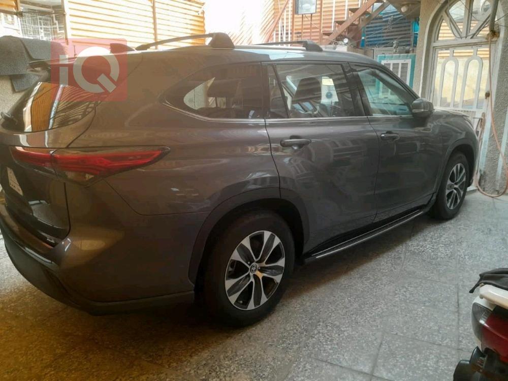 تۆیۆتا هایلاندەر